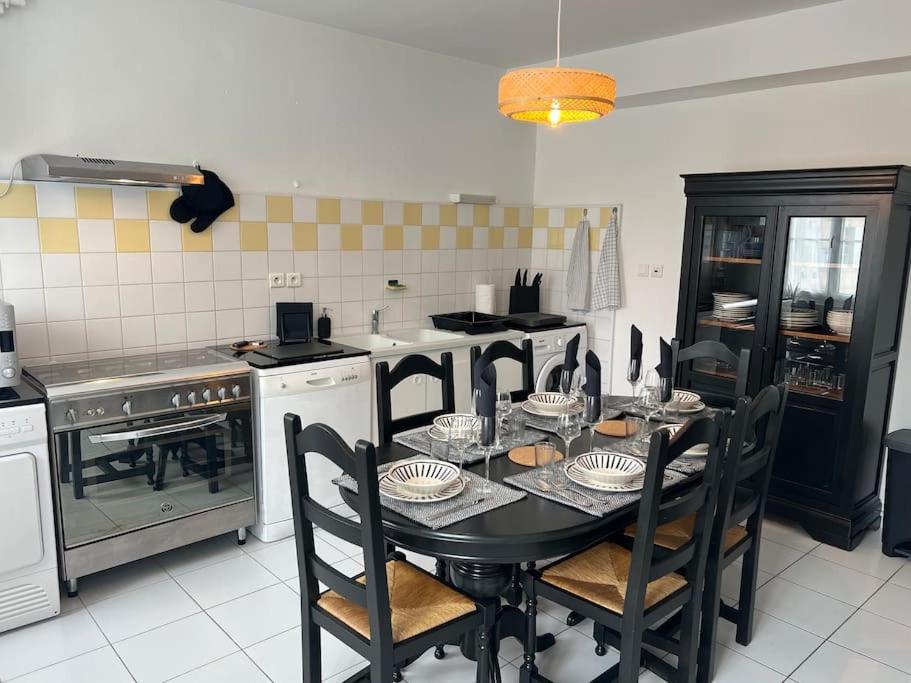 Apartament Belle Demeure Medocaine Charme Et Convivialite Saint-Julien-Beychevelle Zewnętrze zdjęcie