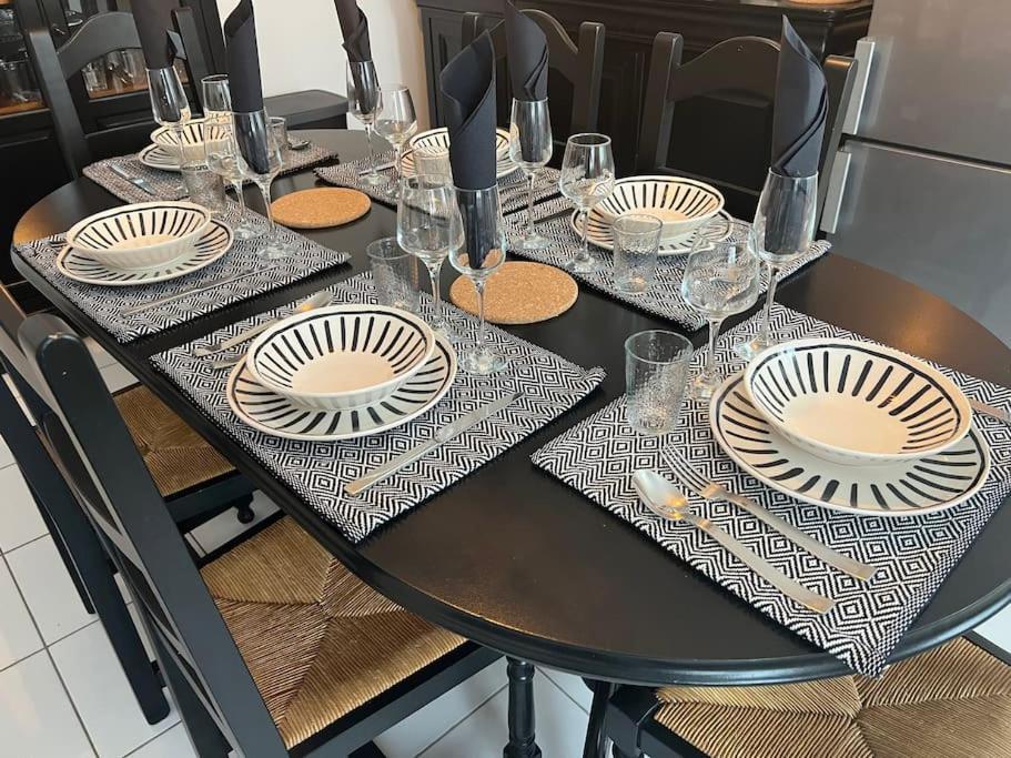 Apartament Belle Demeure Medocaine Charme Et Convivialite Saint-Julien-Beychevelle Zewnętrze zdjęcie